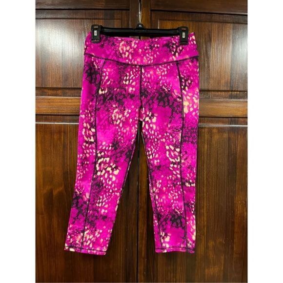 Betsy Johnson hot pink performance cropped activewear pants size medium - Picture 2 of 12